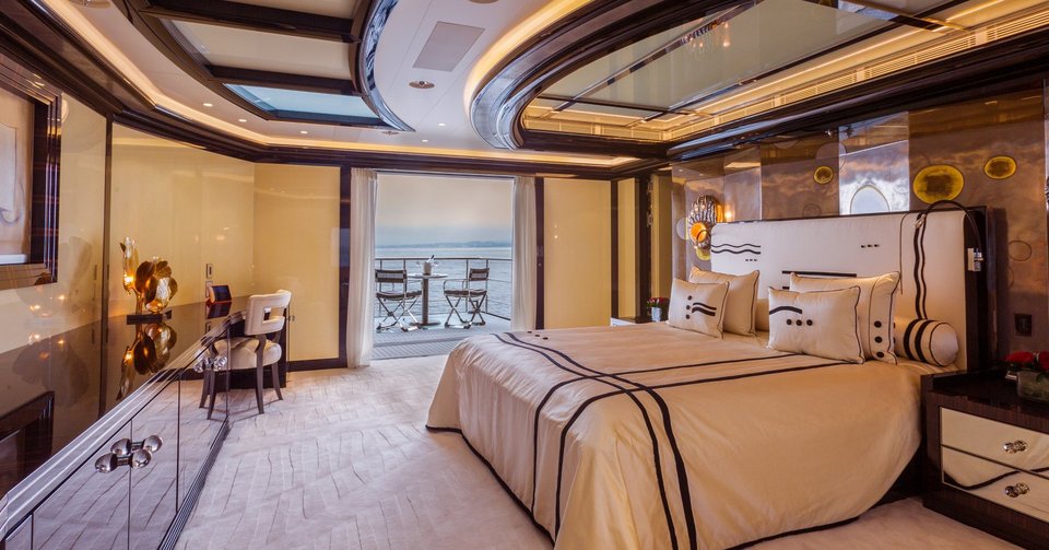 Η Γιάννα Αγγελοπούλου στην Ιθάκη με το νέο, εντυπωσιακό της γιοτ [εικόνες] | iefimerida.gr 10