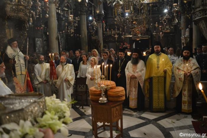 Στην Τήνο για να λειτουργηθεί η Βασιλική Θάνου [εικόνες] | iefimerida.gr 1