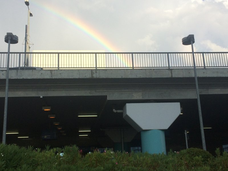 Μετά την καταιγίδα που σάρωσε την Αττική βγήκε το ουράνιο τόξο [εικόνες] | iefimerida.gr 1