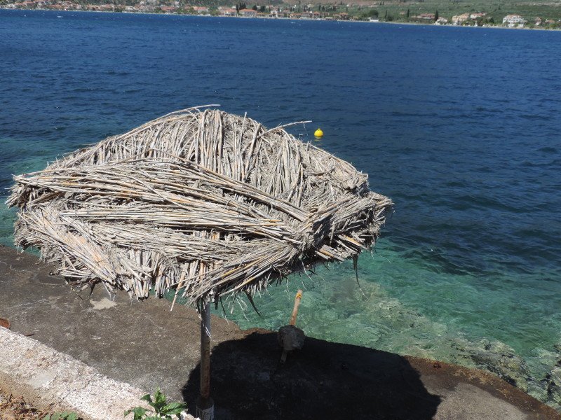 Το μοναδικό κατοικημένο νησί του Κορινθιακού -Ηθελε να το αγοράσει ο Ωνάσης [εικόνες] | iefimerida.gr 1