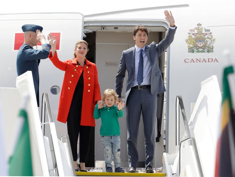 Μελάνια Τραμπ, Μπριζίτ Μακρόν, μια τραγουδίστρια, μια επιχειρηματίας και μια ραδιοφωνική παραγωγός -Οι πιο έλεγκαντ Πρώτες Κυρίες της G20 [εικόνες] | iefimerida.gr 4