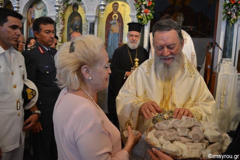 Στην Τήνο για να λειτουργηθεί η Βασιλική Θάνου [εικόνες] | iefimerida.gr 3