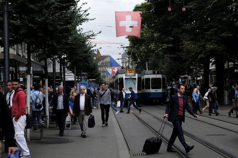 Καλοκαίρι στη Ζυρίχη... Να γιατί η Ελλάδα είναι η καλύτερη χώρα στον κόσμο [εικόνες] | iefimerida.gr 7