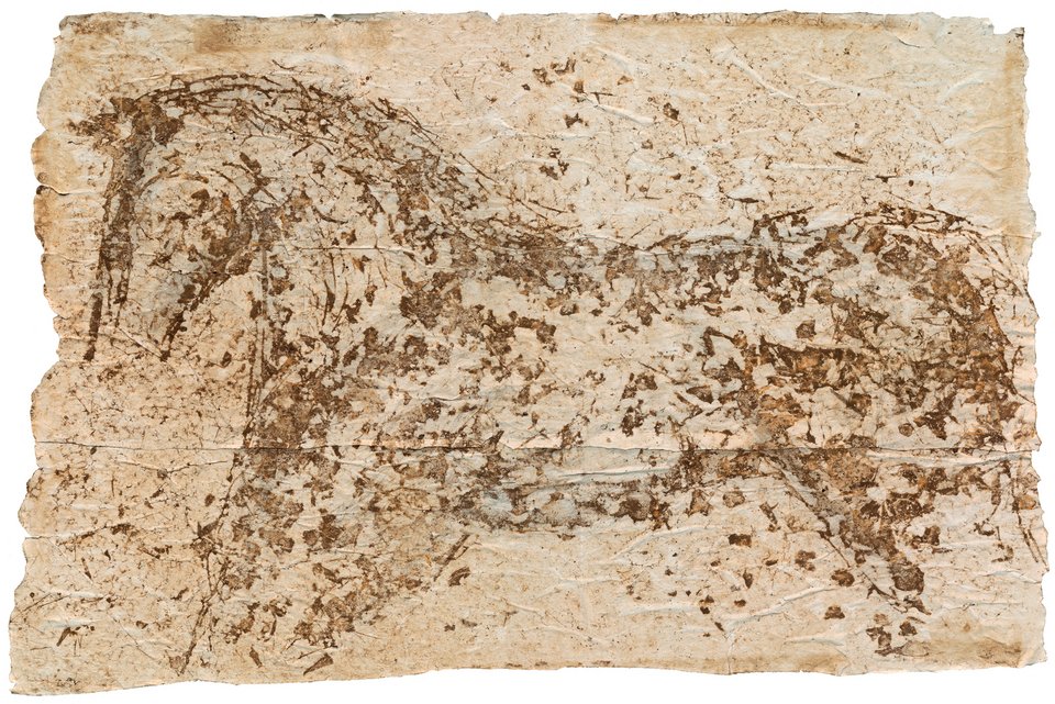 Αλογα και θώρακες από αλλοιωμένα ξύλα, σίδερα και φθαρμένα χαρτιά στη γκαλερί Citronne στον Πόρο [εικόνες]  | iefimerida.gr 0