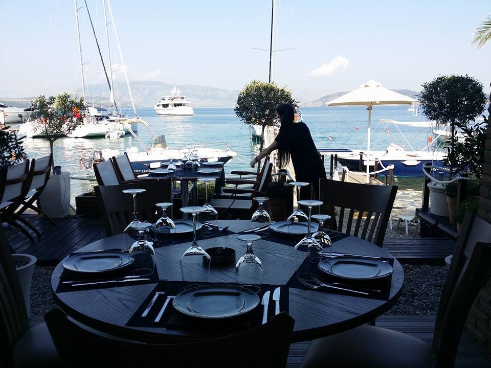 Πώς η ταβέρνα της Τούλας στην Κέρκυρα έκανε δημοσιογράφο της Daily Mail να αλλάξει άποψη για την ελληνική κουζίνα | iefimerida.gr 1