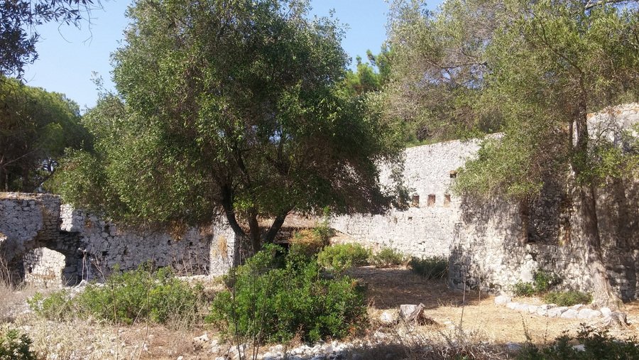 Οι άλλοι Παξοί -Το εκπληκτικό ενετικό κάστρο με τη μπαρουταποθήκη [εικόνες] | iefimerida.gr 0