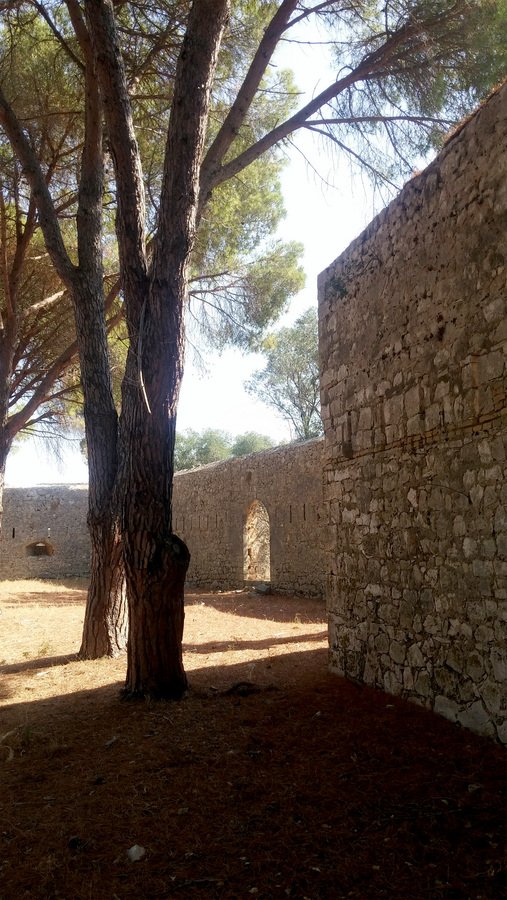 Οι άλλοι Παξοί -Το εκπληκτικό ενετικό κάστρο με τη μπαρουταποθήκη [εικόνες] | iefimerida.gr 2