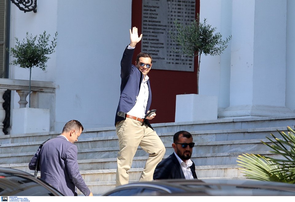 Παραγωγικοί φορείς πριν την συνάντηση με Τσίπρα: «Να υλοποιήσει όσα θα πει, όχι όπως τα περσινά... » [εικόνες & βίντεο] | iefimerida.gr 1