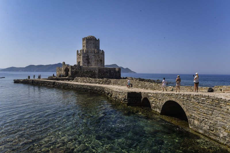 Στην καστροπολιτεία της Μεθώνης με τους πωρόλιθους και την τάφρο -Σαν σκηνικό ταινίας [εικόνες]  | iefimerida.gr 0