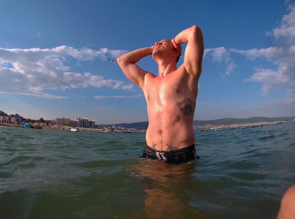 Μανία ο «γυμνόστηθος Πούτιν» -Η νέα τρέλα των Ρώσων [εικόνες] | iefimerida.gr 1