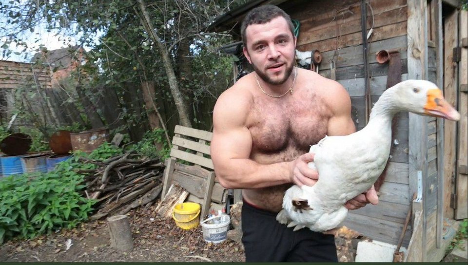 Μανία ο «γυμνόστηθος Πούτιν» -Η νέα τρέλα των Ρώσων [εικόνες] | iefimerida.gr 4