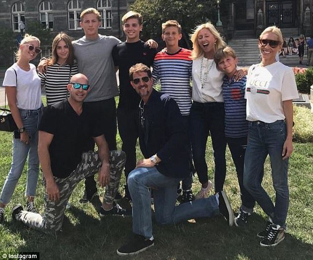 Ο εγγονός του τέως Κωνσταντίνου Γλίξμπουργκ ετοιμάζεται για το πανεπιστήμιο -Μαζί με την σέξι γαλαζοαίματη ξαδέλφη του [εικόνες] | iefimerida.gr 1