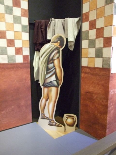 Γιατί λέμε την έκφραση «Η μυρωδιά του χρήματος» -Μια απίστευτη ιστορία [εικόνες] | iefimerida.gr 1