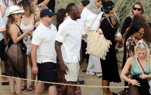 Το ξέφρενο πάρτι του Μπολτ στο Nammos στη Μύκονο: Πλήρωσε 88.362 ευρώ σε 2 ώρες! [εικόνες] | iefimerida.gr 2