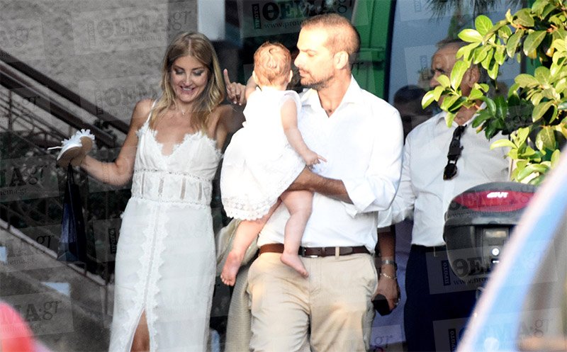Γαβριήλ Σακελλαρίδης και Ράνια Τζίμα βάφτισαν την κόρη τους [εικόνες] | iefimerida.gr 0