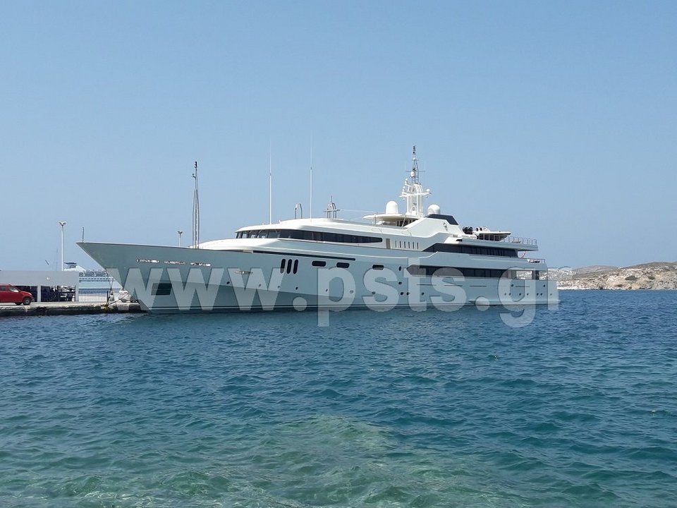 Στην Πάρο η βασίλισσα του Μπαχρέιν, με την υπερπολυτελή θαλαμηγό της [εικόνες]  | iefimerida.gr 0