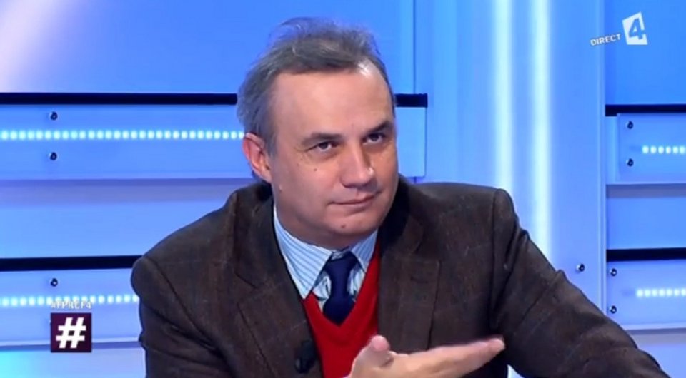 54χρονος δημοσιογράφος ο νέος εκπρόσωπος τύπου του Μακρόν [εικόνες]  | iefimerida.gr 0