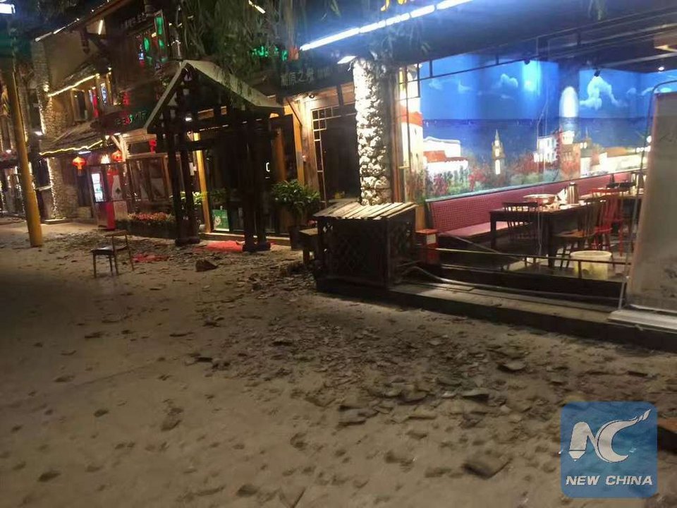 Κίνα: Τουλάχιστον 7 νεκροί από τον σεισμό 6,5 Ρίχτερ -Φόβοι για 100 θύματα [εικόνες&βίντεο] | iefimerida.gr 3