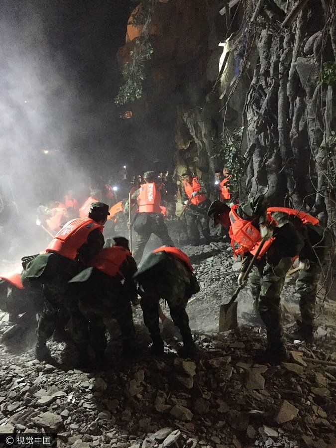 Κίνα: Τουλάχιστον 13 νεκροί από τα φονικά 7 Ρίχτερ -175 οι τραυματίες [εικόνες & βίντεο] | iefimerida.gr 1