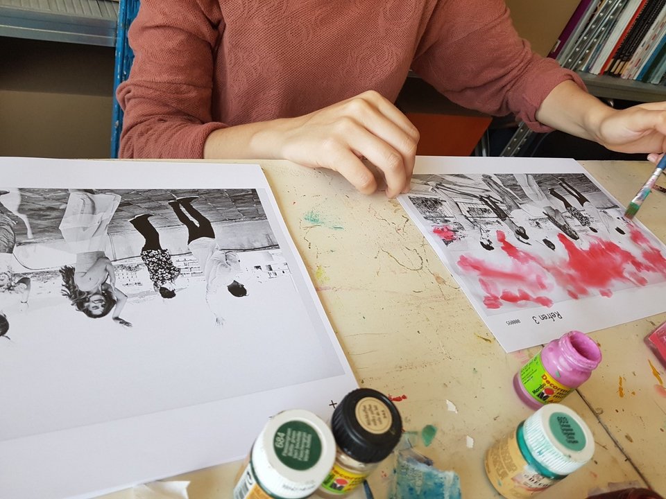 Για το νέο βίντεο των Imam Baildi ζωγράφισαν στο χέρι 880 φωτογραφίες [εικόνες & βίντεο]  | iefimerida.gr 1