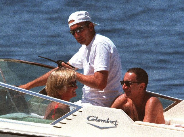 Ο θάνατος της πριγκίπισσας Νταϊάνα -Η ψευδο-θεωρία συνωμοσίας του αιώνα [εικόνες] | iefimerida.gr 8