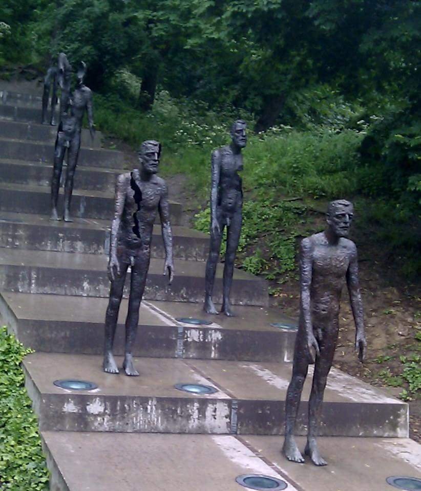 Εκαναν εγκλήματα οι κομμουνιστές; Το Twitter βγάζει τα ντοκουμέντα [εικόνες] | iefimerida.gr 5