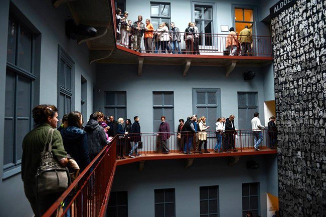 Εκαναν εγκλήματα οι κομμουνιστές; Το Twitter βγάζει τα ντοκουμέντα [εικόνες] | iefimerida.gr 6