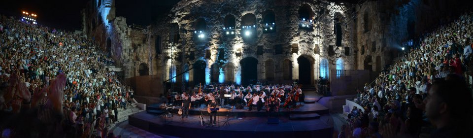 Μαγεία! Η Φιλαρμονική της Πράγας με Pink Floyd, Stones, Zeppelin και Queen στο Ηρώδειο [βίντεο] | iefimerida.gr 1