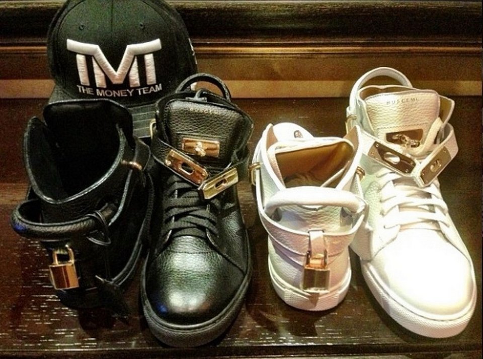 Φλόιντ Μεϊγουέδερ, ο μετρ της χλιδής -Βίλα 2 στρεμμάτων, 150 αυτοκίνητα [εικόνες & βίντεο] | iefimerida.gr 5