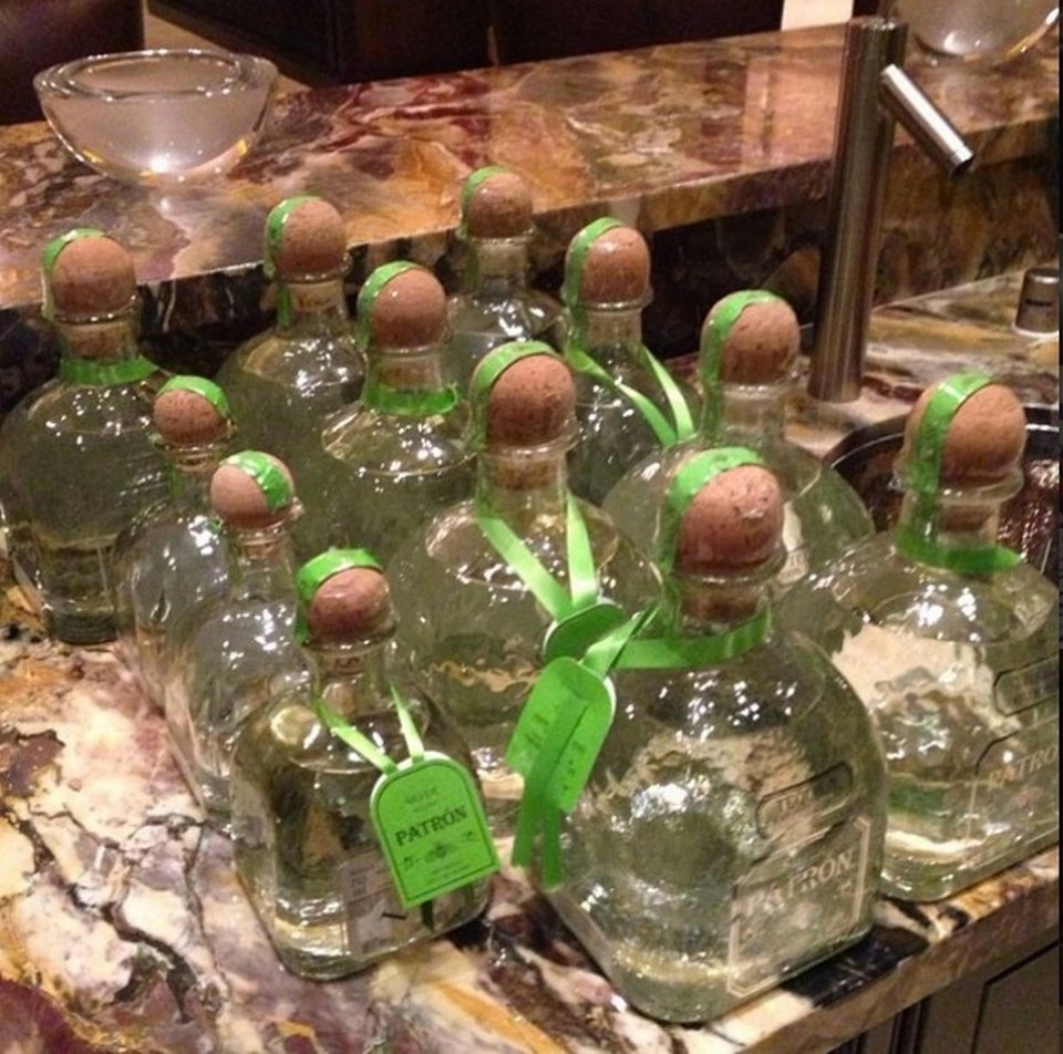 Φλόιντ Μεϊγουέδερ, ο μετρ της χλιδής -Βίλα 2 στρεμμάτων, 150 αυτοκίνητα [εικόνες & βίντεο] | iefimerida.gr 7