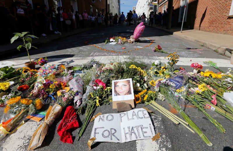 Σάρλοτσβιλ: Ακροδεξιός ρατσιστής, θαυμαστής του Χίτλερ ο οδηγός που έριξε το αυτοκίνητό του στο πλήθος [εικόνες & βίντεο] | iefimerida.gr 7