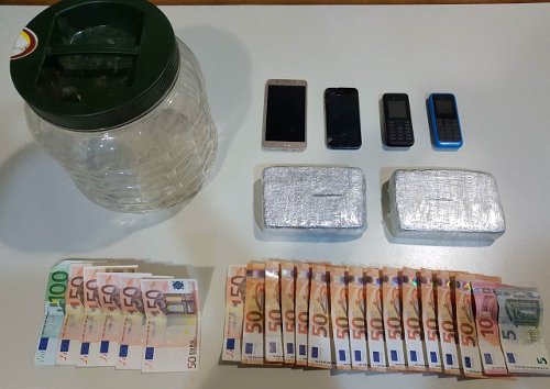  Μυτιλήνη: 28χρονος μετέφερε με το πλοίο της γραμμής ηρωίνη, μέσα σε πακέτα [εικόνα] | iefimerida.gr 0