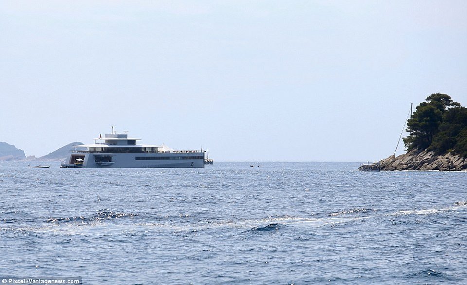 Η νέα ζωή της χήρας του Στιβ Τζομπς -Νέος έρωτας, αμύθητη περιουσία [εικόνες] | iefimerida.gr 6