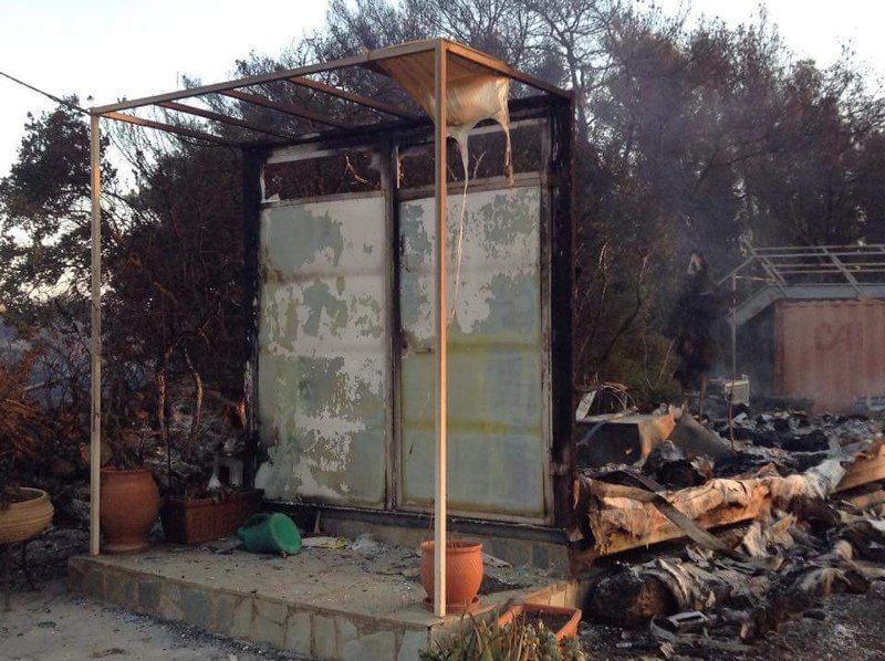 Εικόνες καταστροφής στα Κύθηρα -Στάχτη 15.000 στρέμματα δάσους, ζημιές σε περιουσίες [εικόνες] | iefimerida.gr 2