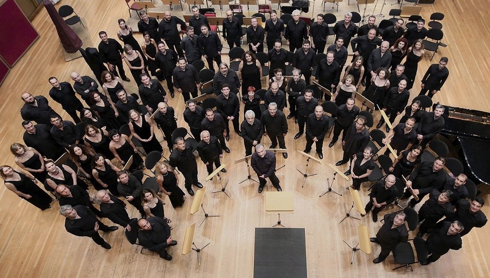 Μαγεία! Η Φιλαρμονική της Πράγας με Pink Floyd, Stones, Zeppelin και Queen στο Ηρώδειο [βίντεο] | iefimerida.gr 0