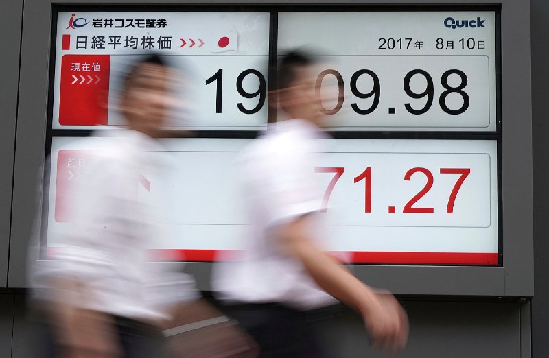 Χιλιάδες Βορειοκορεάτες με υψωμένες τις γροθιές στο πλευρό του Κιμ Γιονγκ Ουν απειλούν την Ουάσιγκτον [εικόνες & βίντεο]  | iefimerida.gr 10