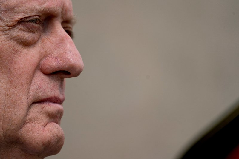 Χιλιάδες Βορειοκορεάτες με υψωμένες τις γροθιές στο πλευρό του Κιμ Γιονγκ Ουν απειλούν την Ουάσιγκτον [εικόνες & βίντεο]  | iefimerida.gr 9