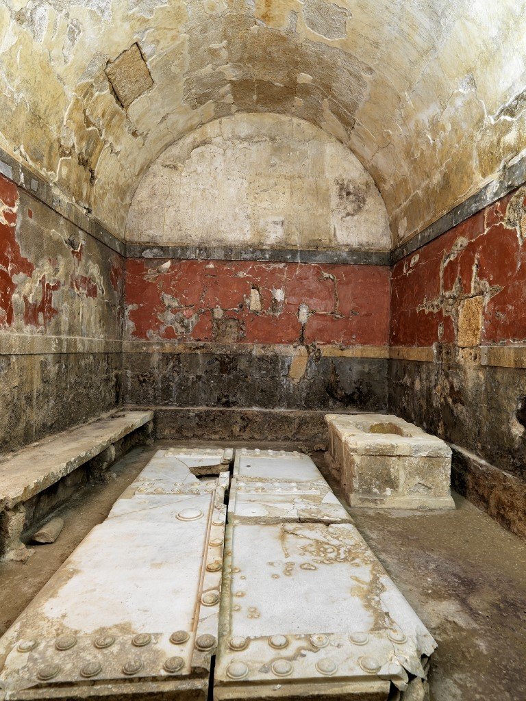 Ανοίγει με παραστάσεις το μεγαλόπρεπο Αρχαίο Θέατρο της Μίεζας [εικόνες]  | iefimerida.gr 2