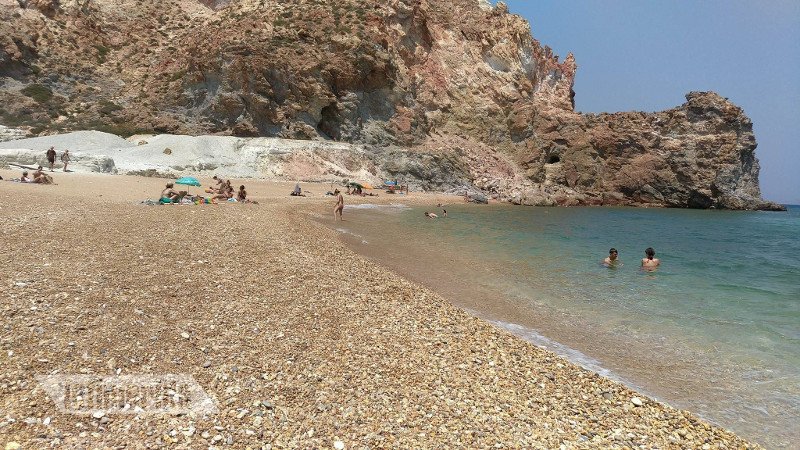 Θειωρυχεία Μήλου: Το θειάφι και η σκουριά δημιούργησαν μία μαγευτική παραλία [εικόνες] | iefimerida.gr 6