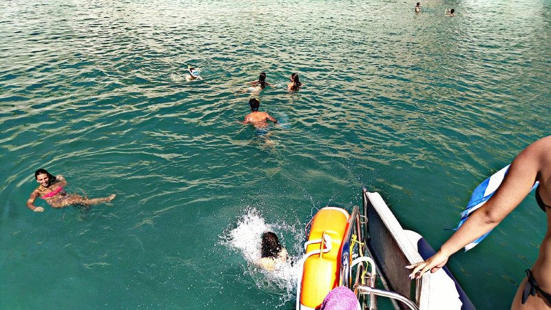 Ο γύρος της Μήλου με καταμαράν: Γραφικά ψαροχώρια, σεληνιακό τοπίο και βουτιές σε γαλαζοπράσινα νερά [εικόνες] | iefimerida.gr 4