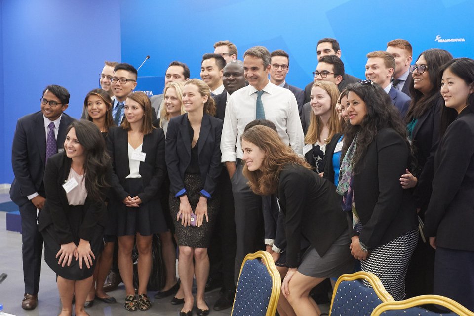 Μητσοτάκης σε φοιτητές του Stanford: Η Ελλάδα πρέπει να γίνει κέντρο εκπαίδευσης στη ΝΑ Ευρώπη [εικόνες] | iefimerida.gr 2