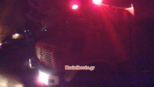 Mεγάλη φωτιά τα ξημερώματα στην Αρχαία Νεμέα -Δίπλα σε σπίτια και εκκλησία [εικόνες & βίντεο] | iefimerida.gr 3