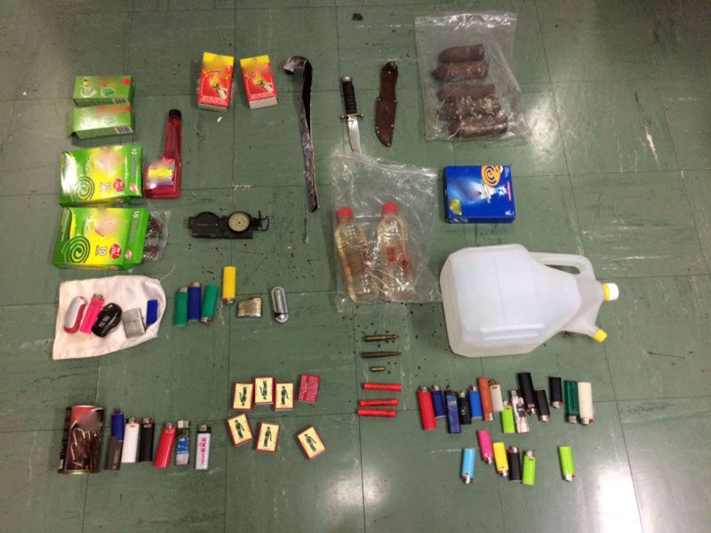 Αναπτήρες, κεριά, βενζίνη -Τι είχε μαζί του ο 63χρονος που συνελήφθη για απόπειρα εμπρησμού στην Πάρνηθα [εικόνες] | iefimerida.gr 0