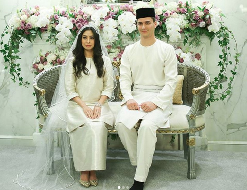 Ο παραμυθένιος γάμος της πριγκίπισσας του Τζοχόρ με έναν κοινό θνητό και η προίκα... των 4,40 ευρώ [εικόνες & βίντεο] | iefimerida.gr 5
