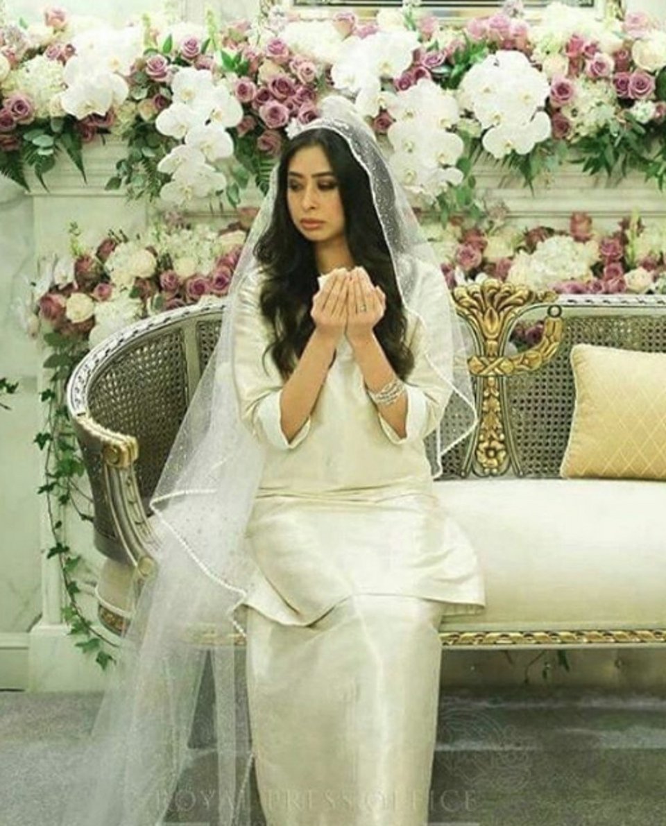 Ο παραμυθένιος γάμος της πριγκίπισσας του Τζοχόρ με έναν κοινό θνητό και η προίκα... των 4,40 ευρώ [εικόνες & βίντεο] | iefimerida.gr 3