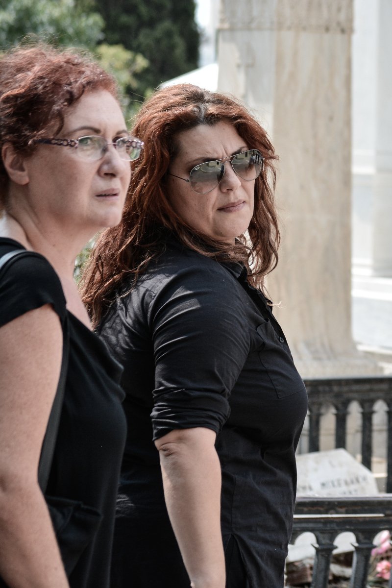 Φίλοι καλλιτέχνες, συγγενείς, εκπρόσωποι του πολιτικού κόσμου είπαν το τελευταίο αντίο στην Ζωή Λάσκαρη [εικόνες] | iefimerida.gr 67