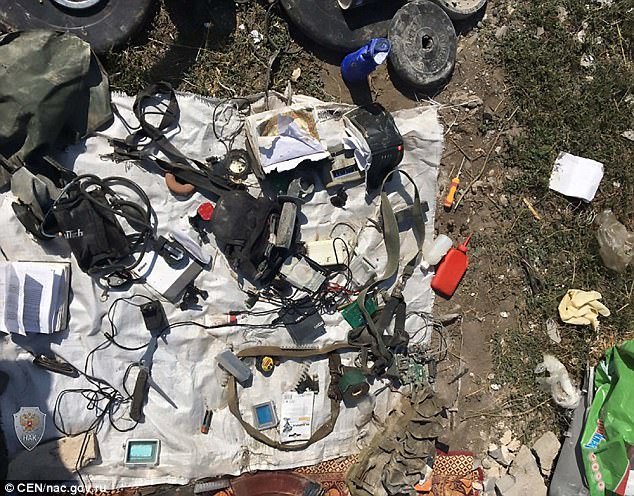 Aνατριχιαστικό: Τρομοκράτες στην Ρωσία ανατινάζονται για να μην παραδοθούν στην αστυνομία [εικόνες & βίντεο] | iefimerida.gr 2