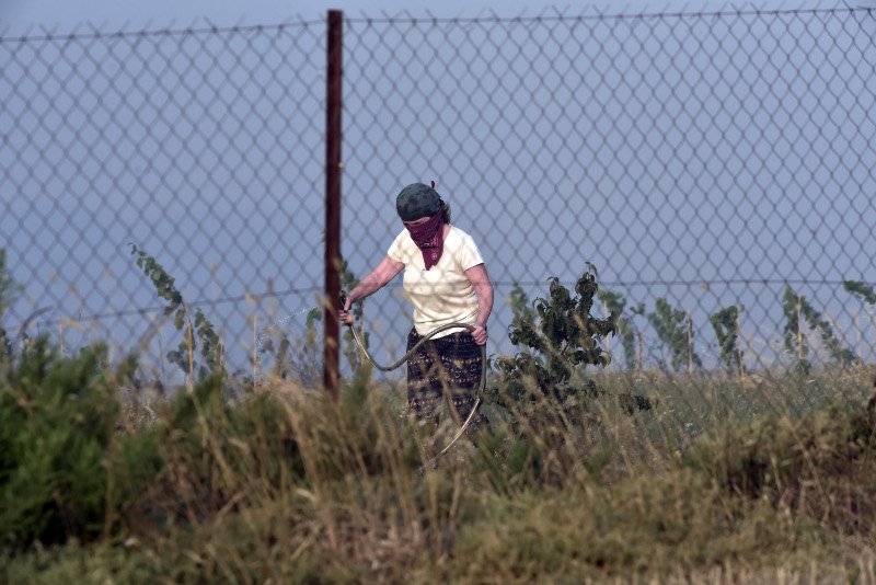 Γλίτωσε από τις φλόγες το σπίτι του Κουφοντίνα στο Βαρνάβα -Το κατέβρεχε η σύζυγός του [εικόνες] | iefimerida.gr 4