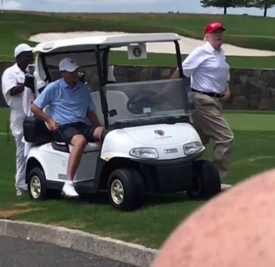 Ο Τραμπ εμφανίστηκε (πάλι) απρόσκλητος σε γάμο -Εψαχνε τη νύφη [εικόνες & βίντεο] | iefimerida.gr 0