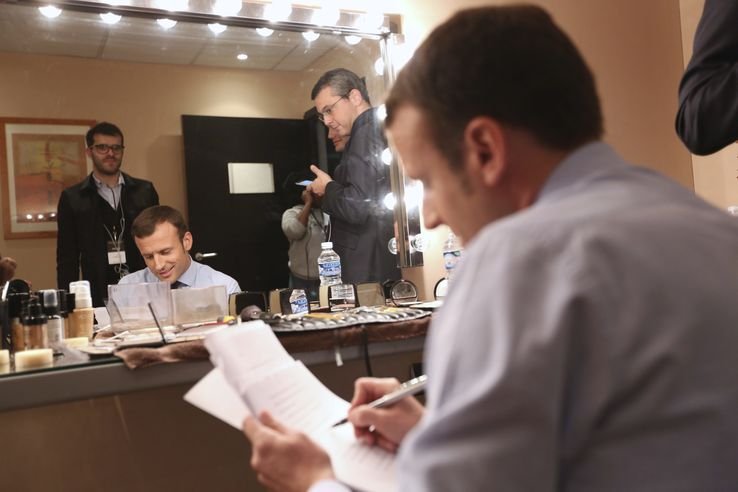 Αυτοί οι τρεις άνδρες κυβερνούν τη Γαλλία -Ο Μακρόν με δύο συνεργάτες του [εικόνες] | iefimerida.gr 2